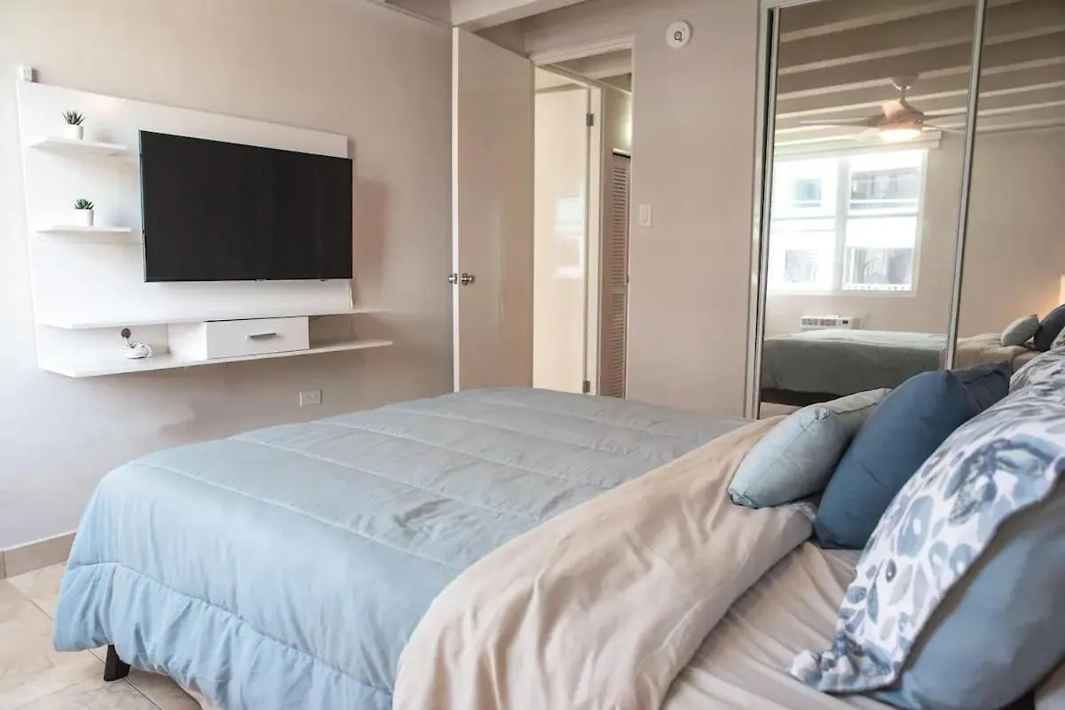 Beach Front 2 Bedroom 1 Bathroom Apt. San Juan 0*,  Puerto Rico